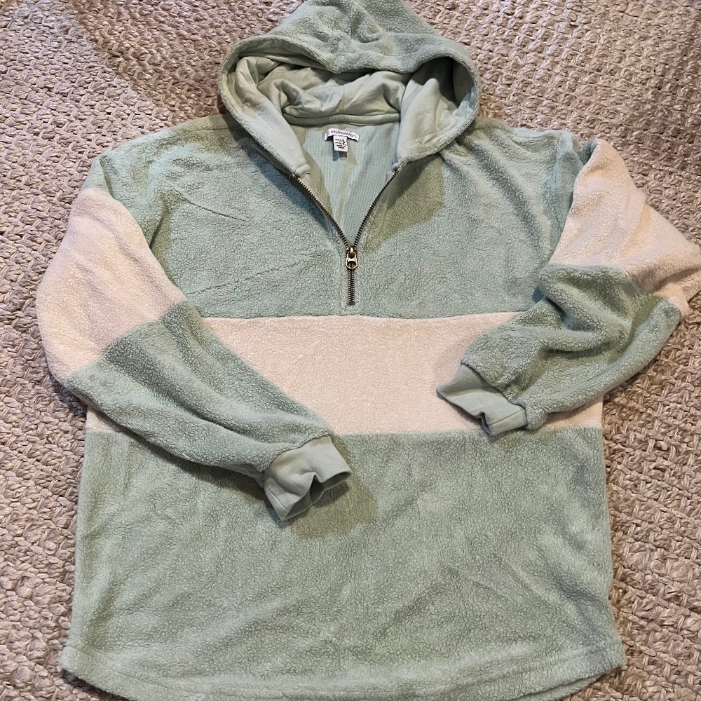 Half zip hoodie size small